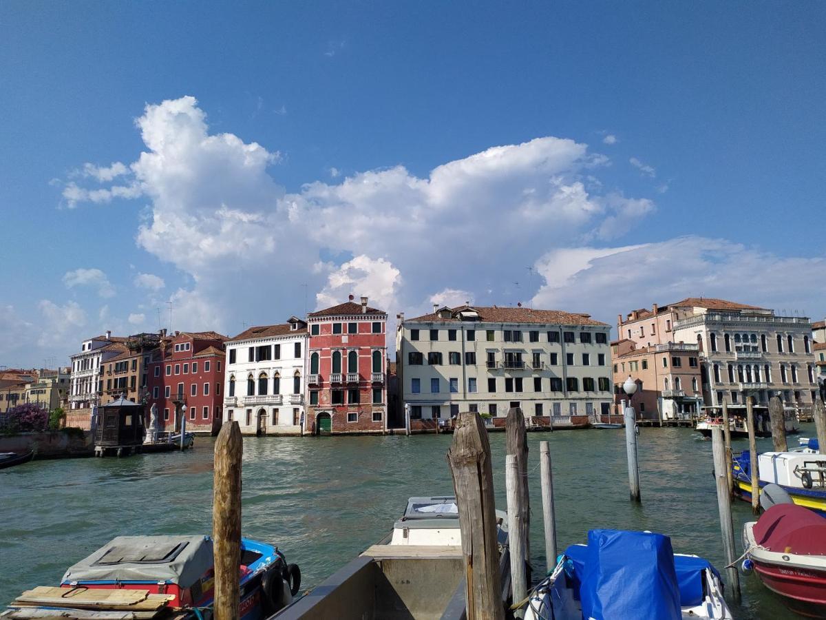 Zen Grand Canal Homestay Venice